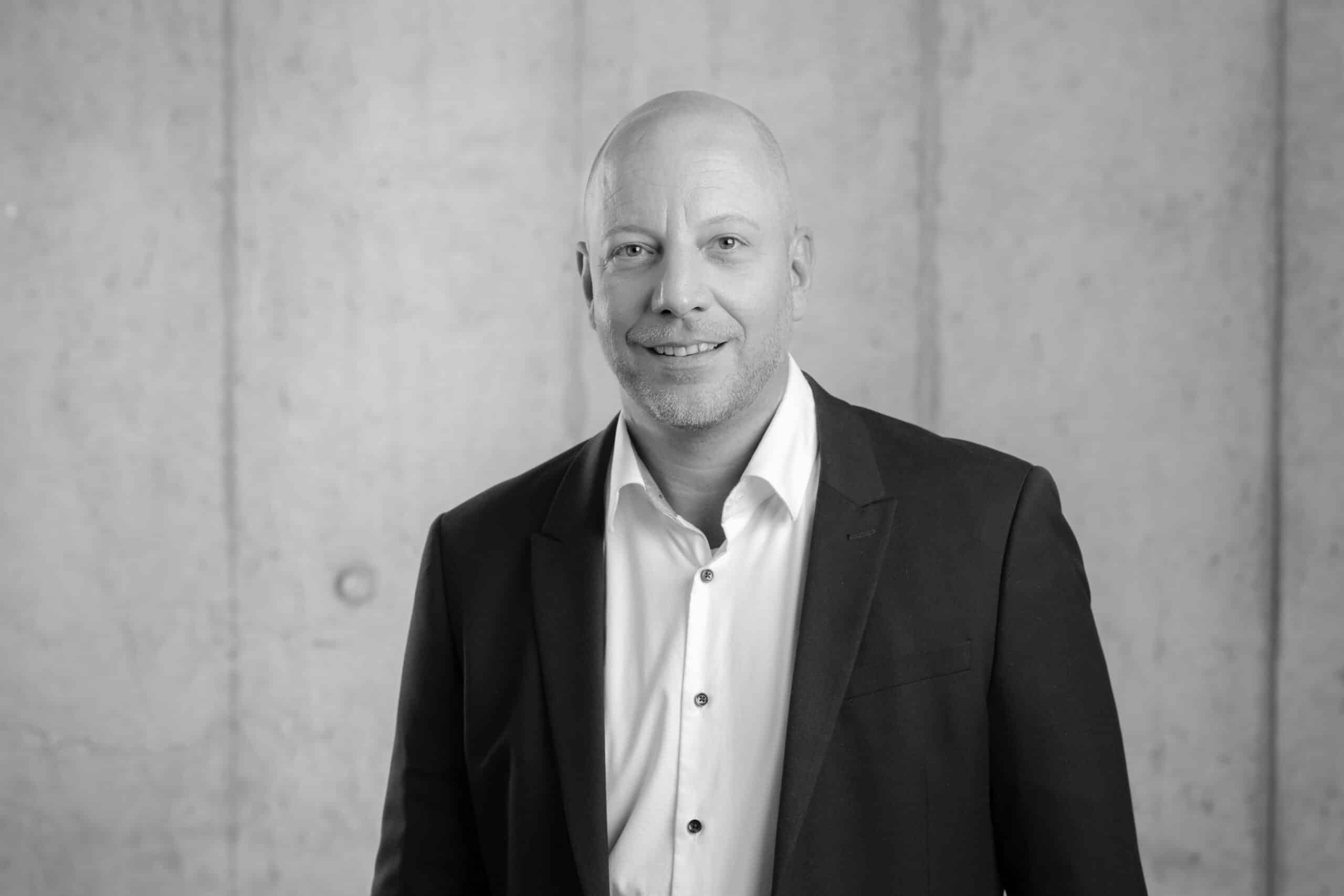 Vantage Education AG - Daniel Rolli